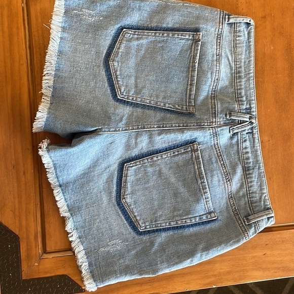VERSONA NWT Jean Shorts Size 14 - Picture 10 of 11